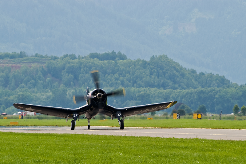 194_AirPower_The Flying Bulls na Chance Vought F4U-4 Corsair.jpg